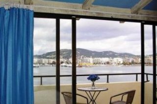Hostal La Marina