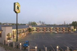 Super 8 Downtown/Riverwalk