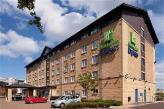 Holiday Inn Express  Waterfront