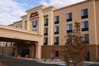 Hampton Inn & Suites