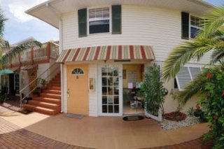 Manatee Bay Inn