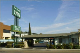 Town & Country Inn