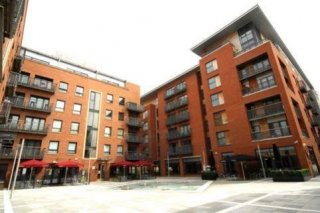 Base Serviced Apartments-Hudson Gardens