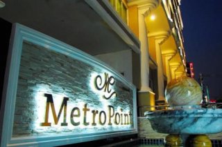 Metro Point