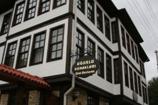 Uğurlu Konakları