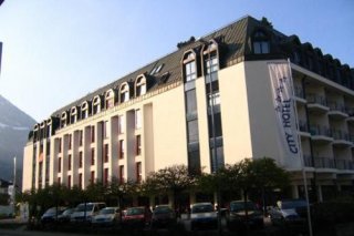 City Hotel
