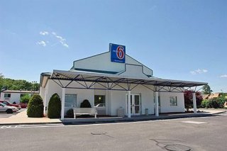 Motel 6 Providence East