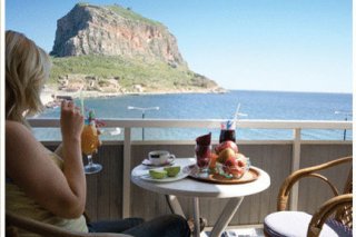 Aktaion Hotel