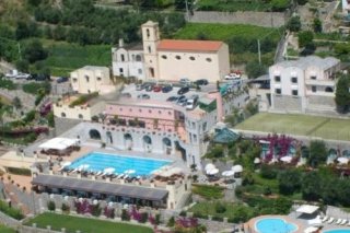 Furore Inn Resort