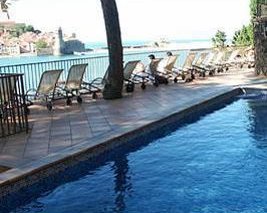 Le Relais Des Trois Mas